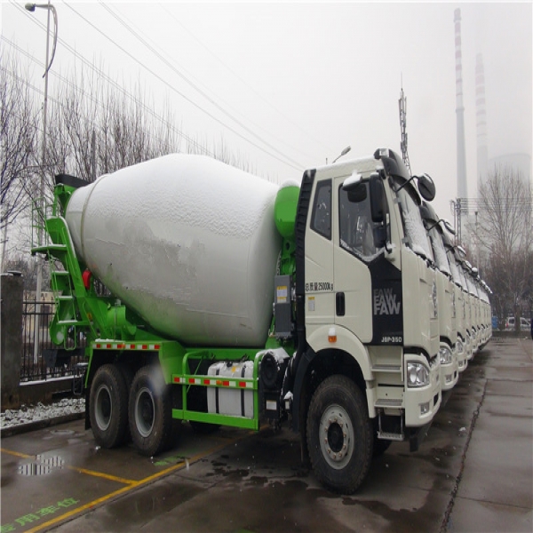 Concrete mixing truck with different size of tank body